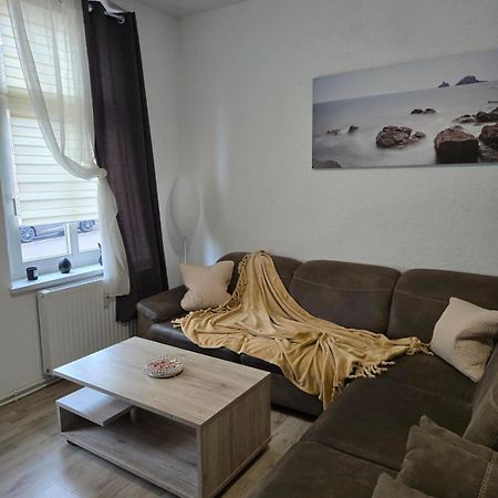 Ferienwohnung Am Bahnhof Бернбург Екстериор снимка