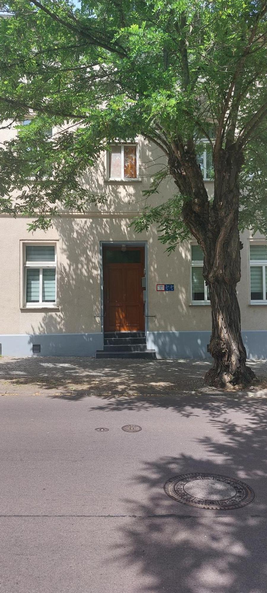 Ferienwohnung Am Bahnhof Бернбург Екстериор снимка