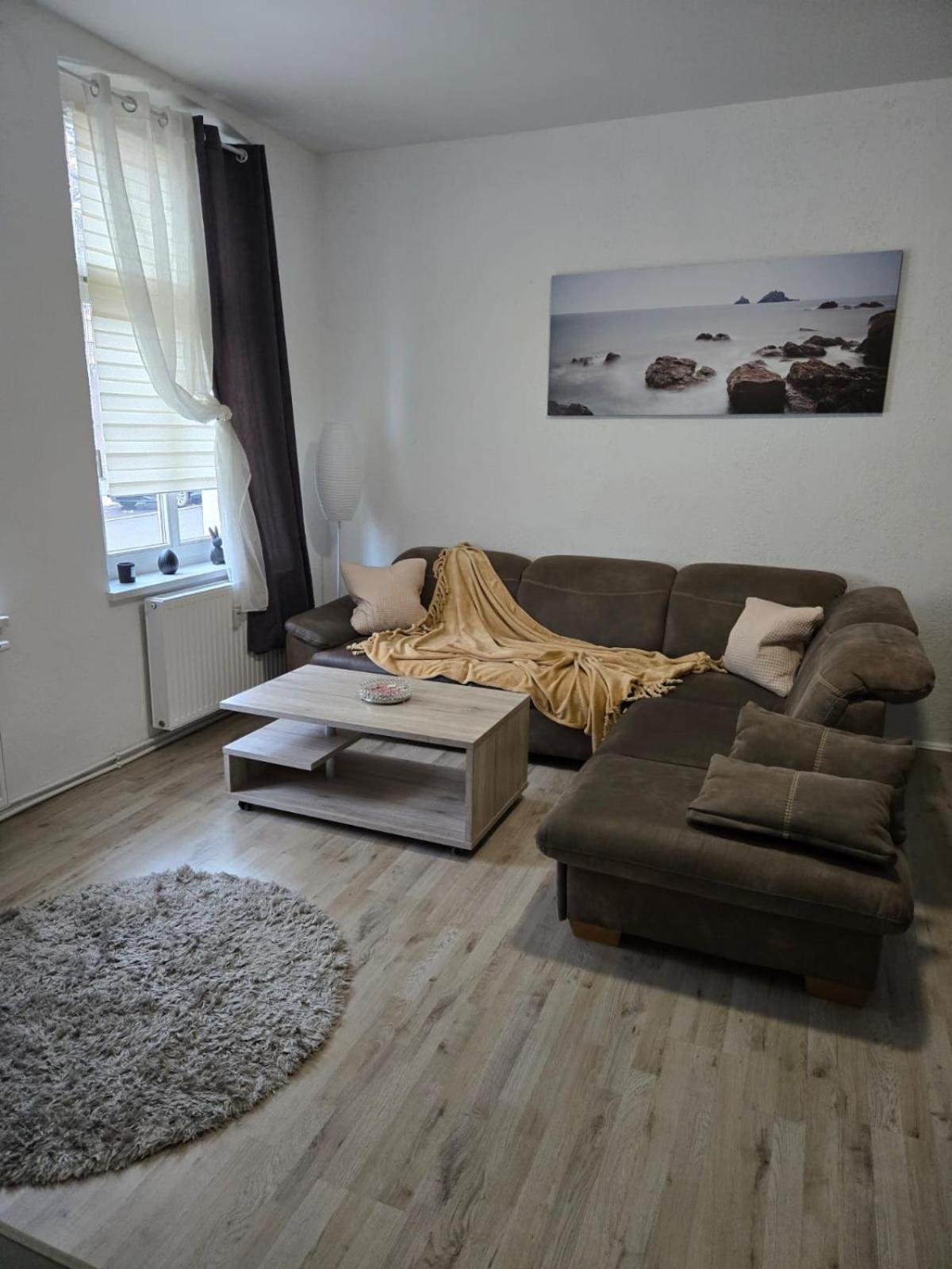 Ferienwohnung Am Bahnhof Бернбург Екстериор снимка